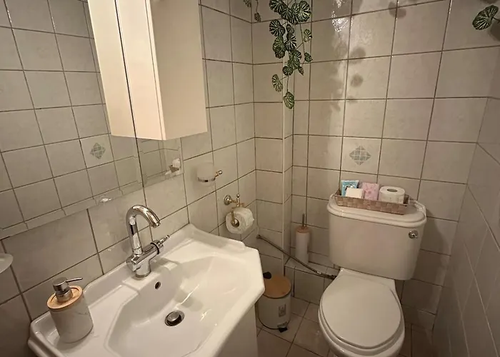 Methexis Household 아파트