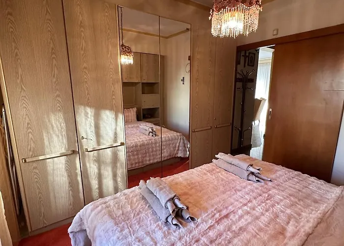 Methexis Household شقة